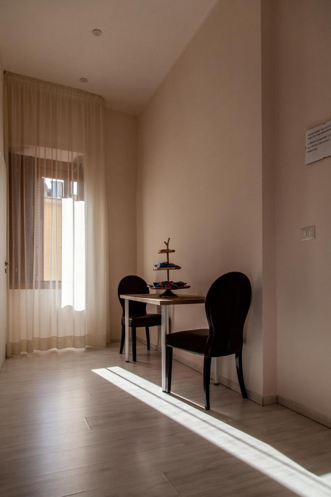 Airport Luxury Rooms Napoli Exterior foto