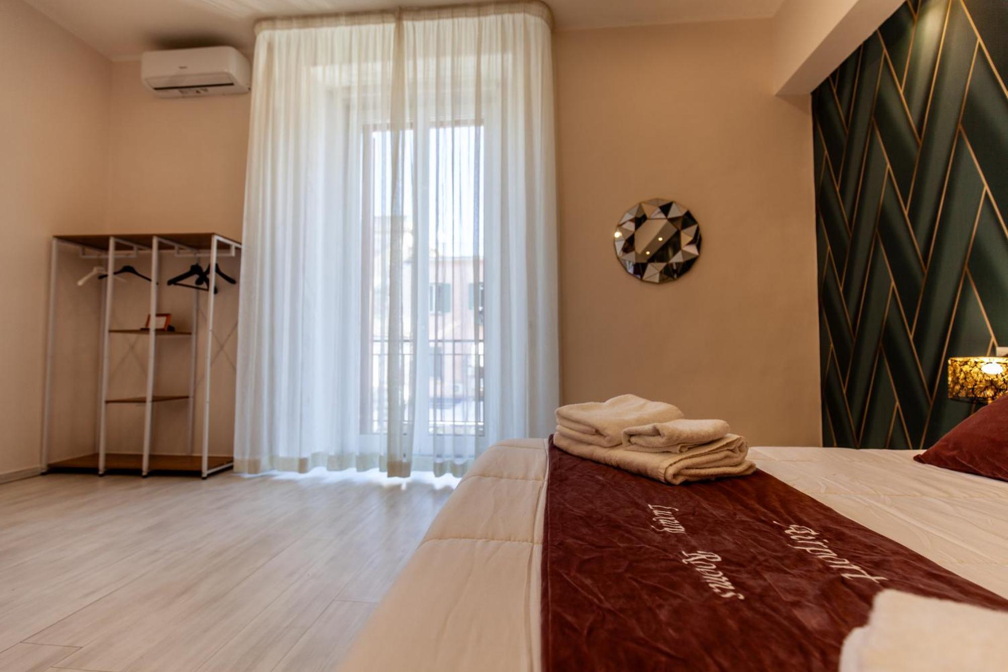 Airport Luxury Rooms Napoli Exterior foto