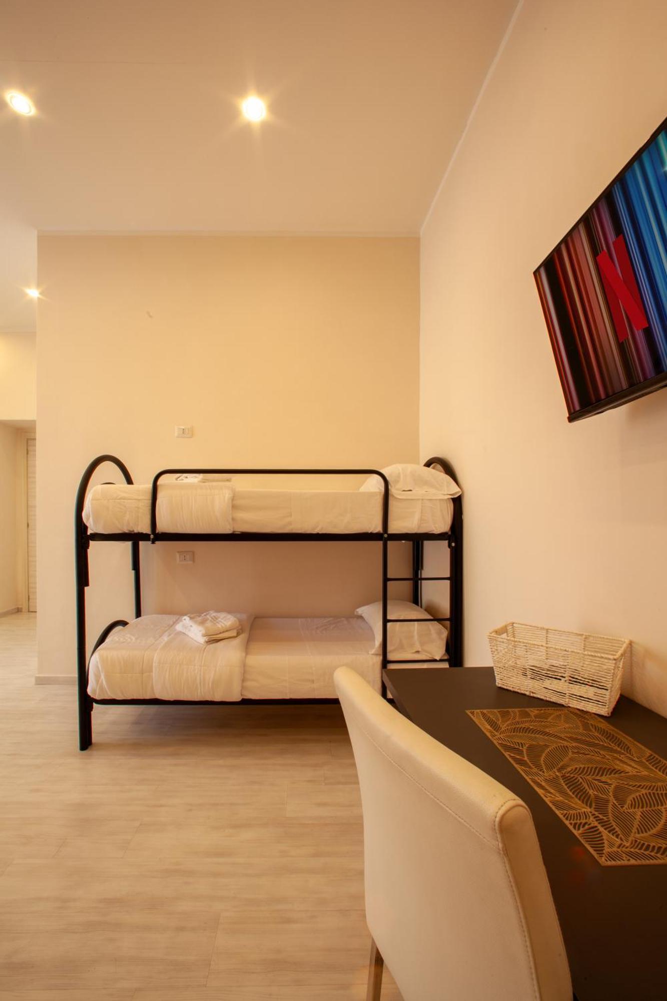 Airport Luxury Rooms Napoli Exterior foto